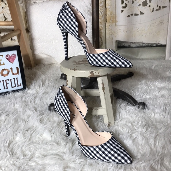 Qupid black and white checkered woman’s heels size 7 - Picture 2 of 5
